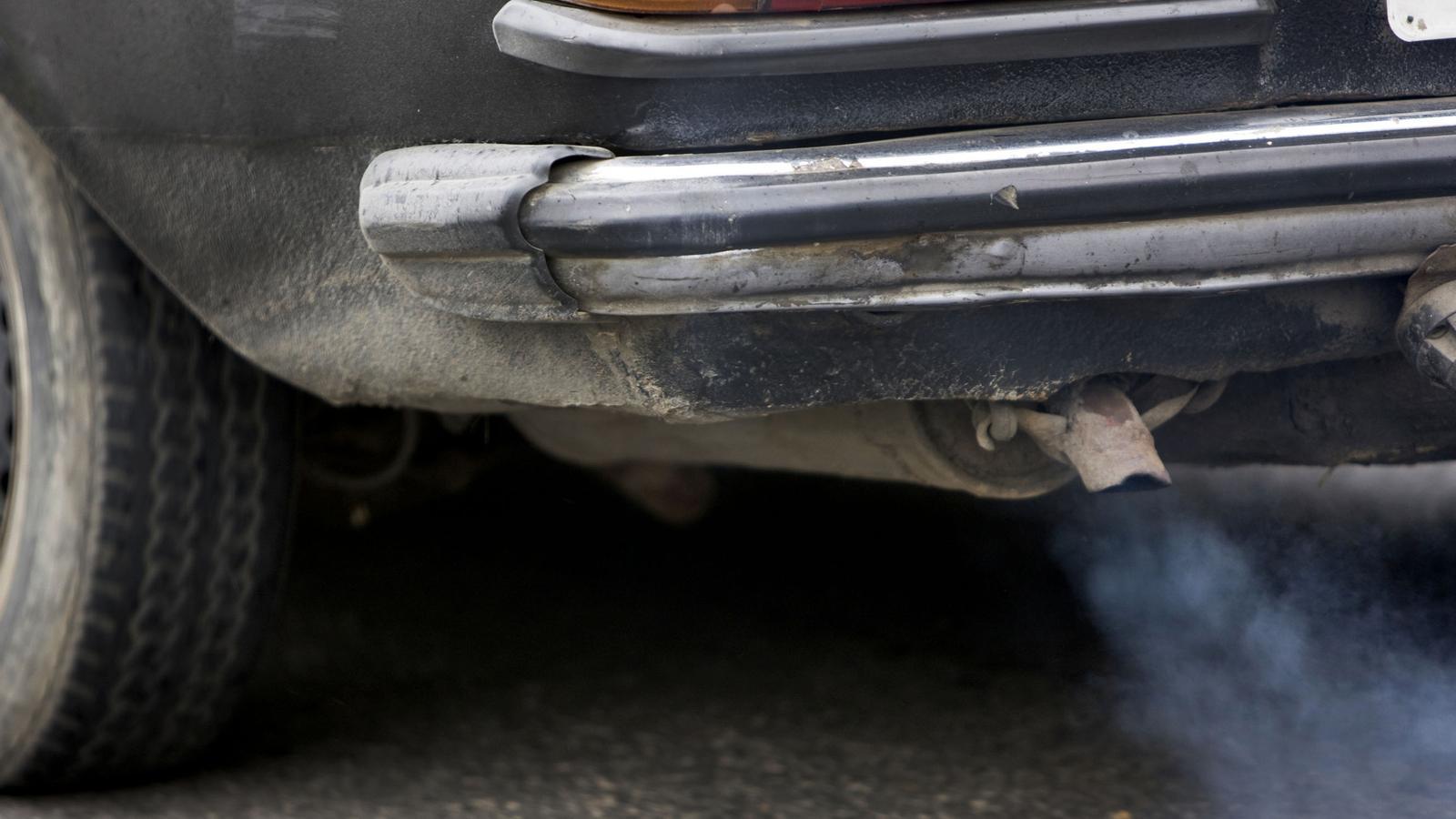 Les concentracions de diòxid de nitrogen, que és el contaminant més representatiu provocat pel trànsit de vehicles, ha disminuït a totes les Balears. / ISAAC BUJ